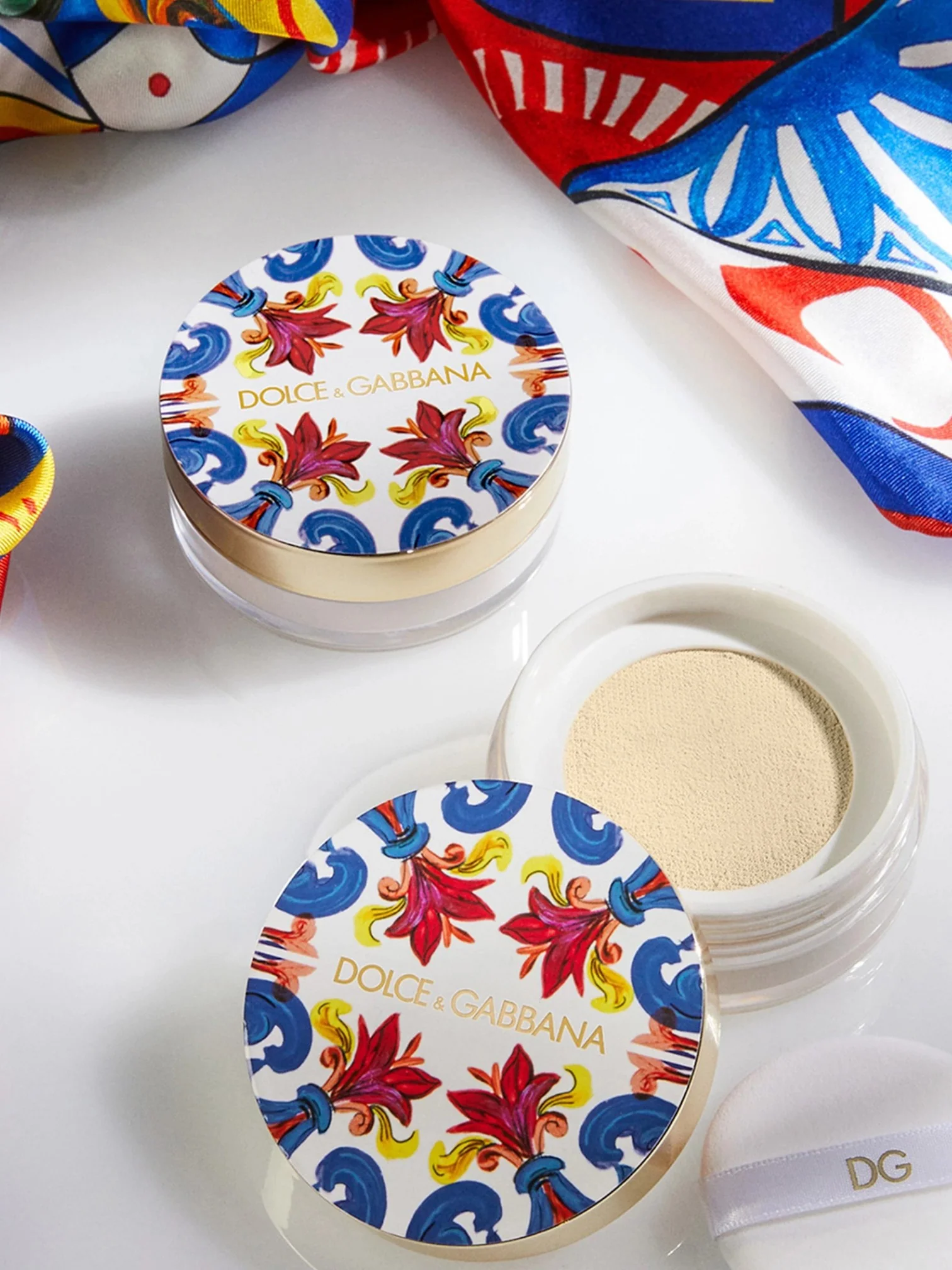 Dolce & Gabbana Solar Glow Translucent Loose Setting Powder - Image 8