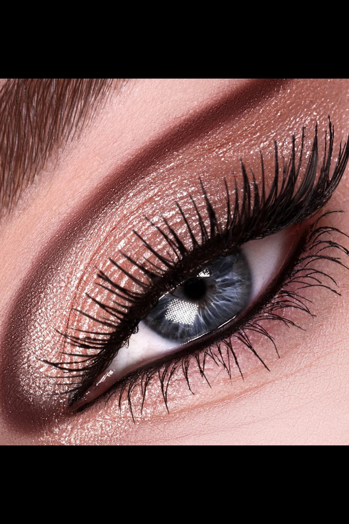 Eye Shadow Quad: Daring Desire - Image 10