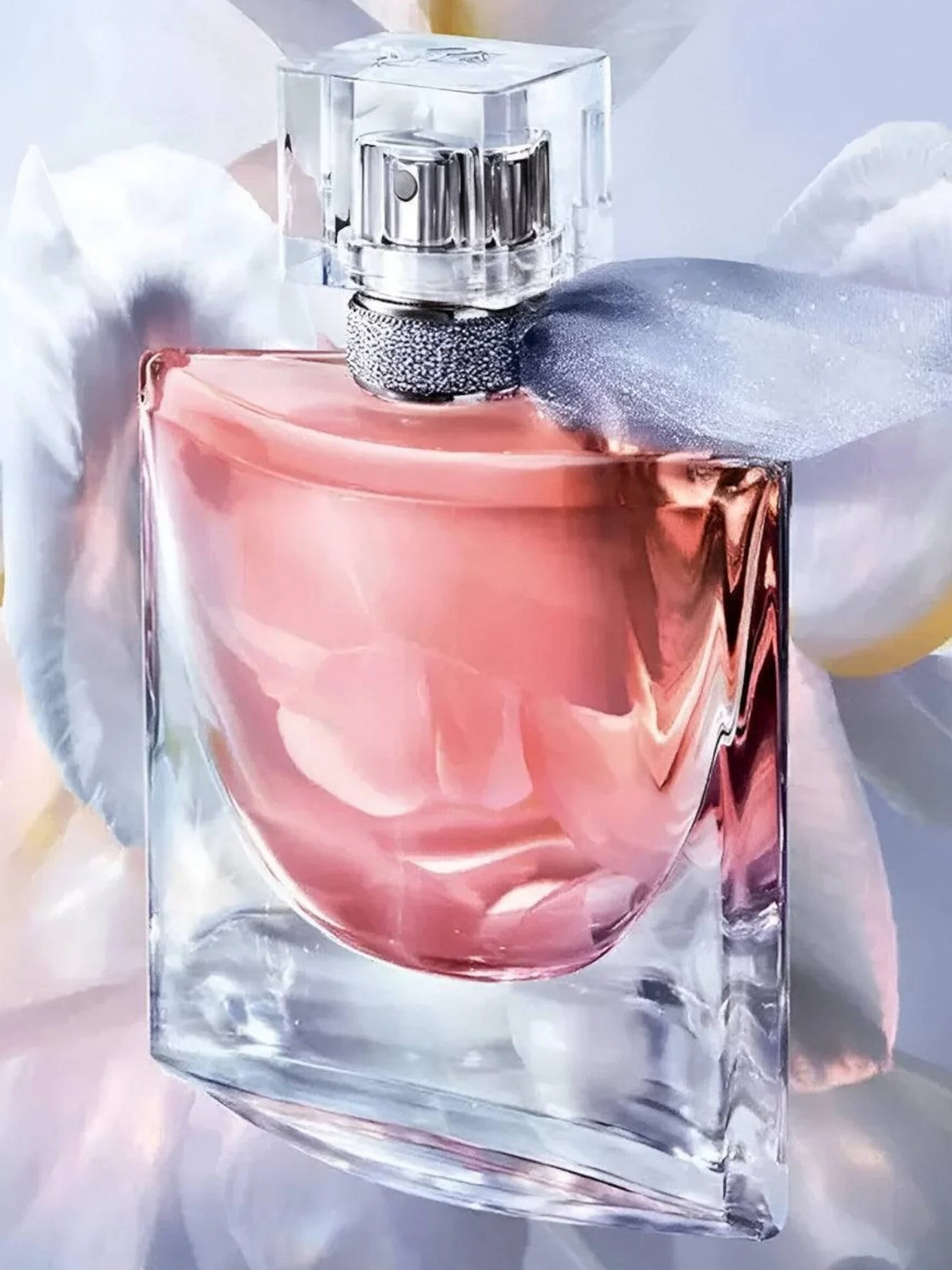 Lancôme Must-Have Set – La Vie Est Belle EDP 4 ml, Hypnôse Noir Hypnotic Mascara 2 ml, Rénergie Triple Serum 3 ml - Image 2