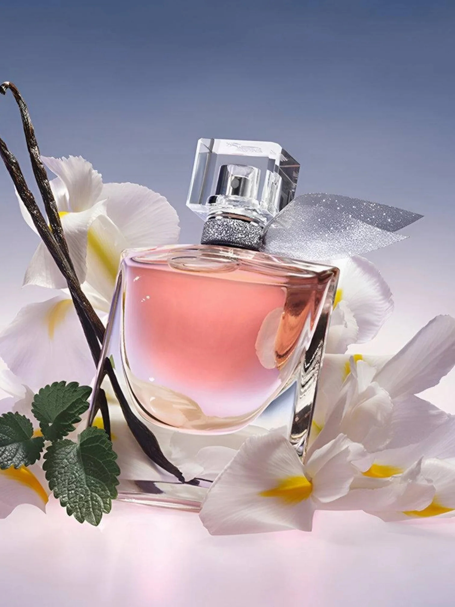 Lancôme Must-Have Set – La Vie Est Belle EDP 4 ml, Hypnôse Noir Hypnotic Mascara 2 ml, Rénergie Triple Serum 3 ml - Image 3