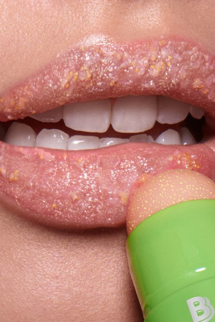 Power-Full Lip Scrub - Image 8