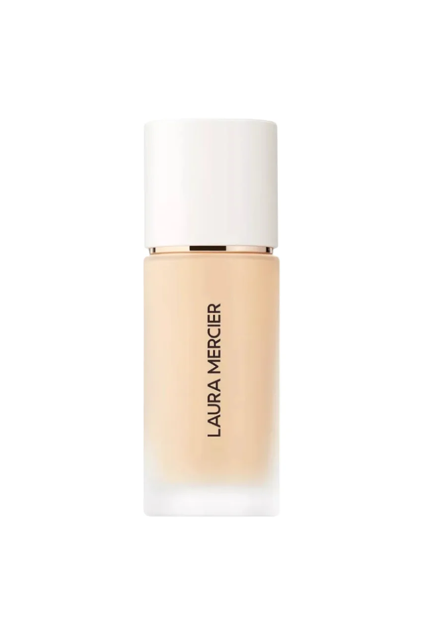 Real Flawless Weightless Perfecting Foundation - Image 2