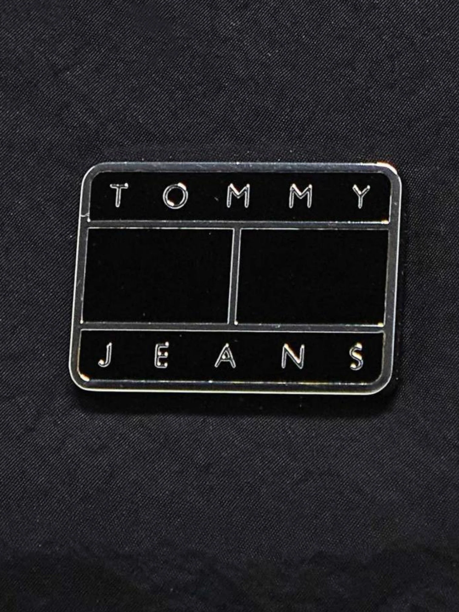 Tommy Jeans Women Casual Black Toiletry Bag – Travel & Everyday - Image 2